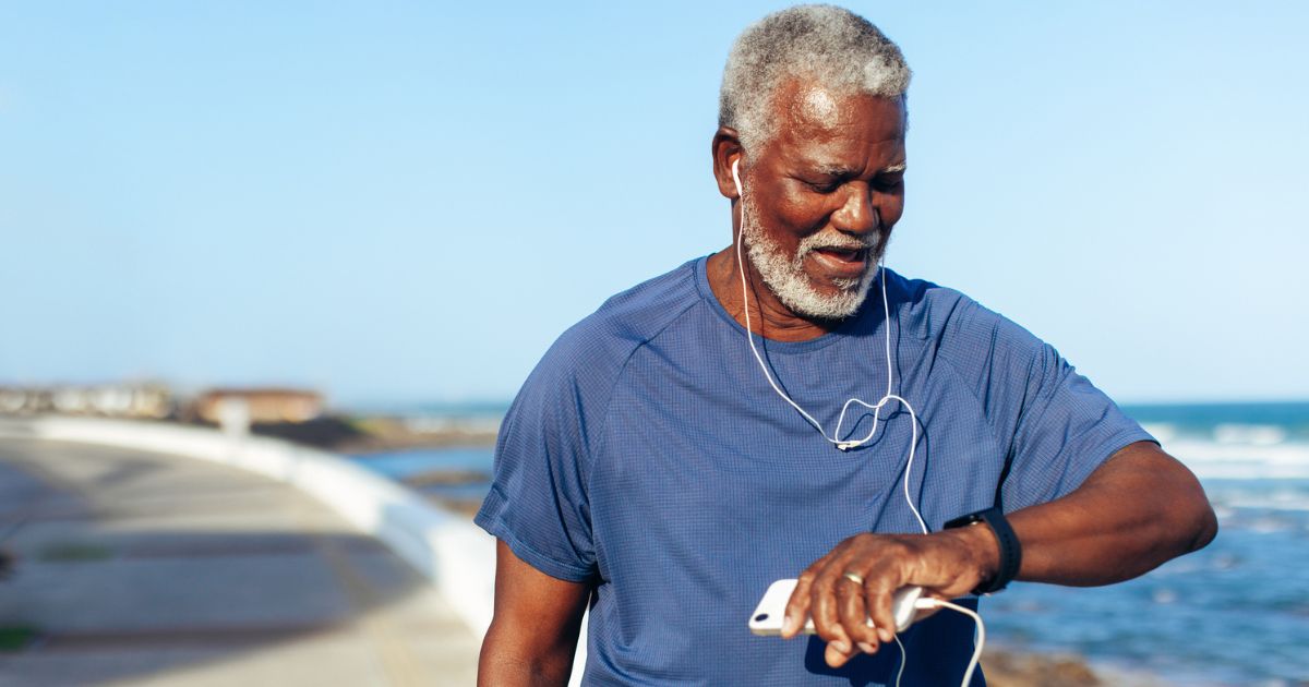 Best Wearable Health Devices for Seniors
